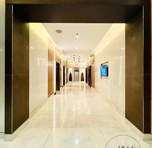 Minimalist And Serene 1br Unit Near Moa *