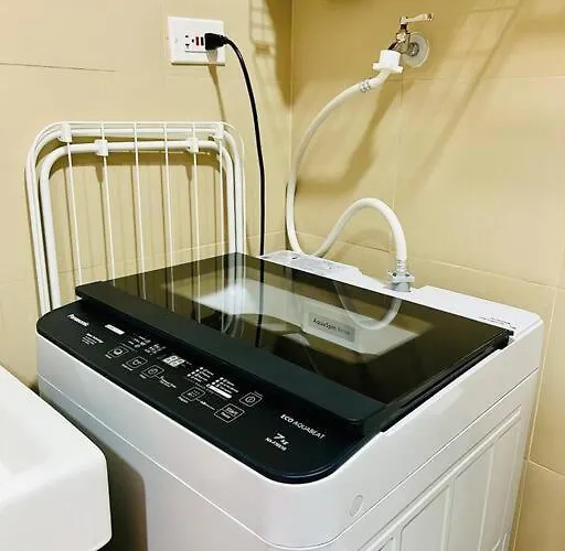 Apartment Minimalist And Serene 1br Unit Near Moa